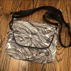 Lululemon bag